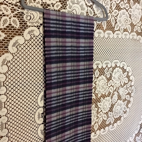 Edinburgh Lambswool Scarf - Picture 3 of 5